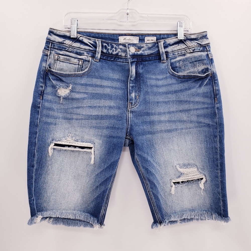 NWT KanCan Mid-Rise Distressed Shorts, size 12